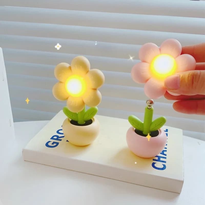 Mini Flower Night Light Desk Lamp